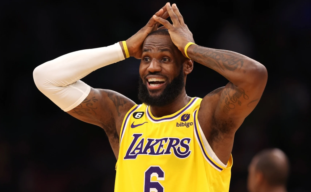 LeBron anotó 41 puntos, pero no evitó la derrota de Lakers (+Video)