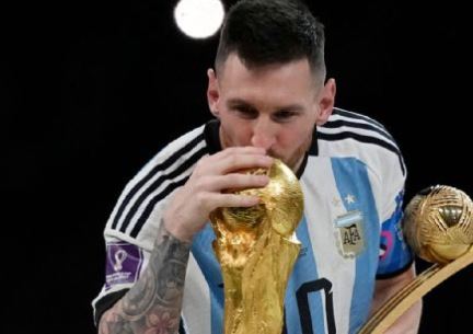 Messi: Quería recibir la Copa del Mundo de manos de Maradona