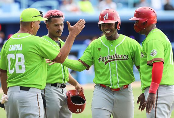 Cuba derrota 3-1 a Curazao en el primer juego de la Serie del Caribe 2023