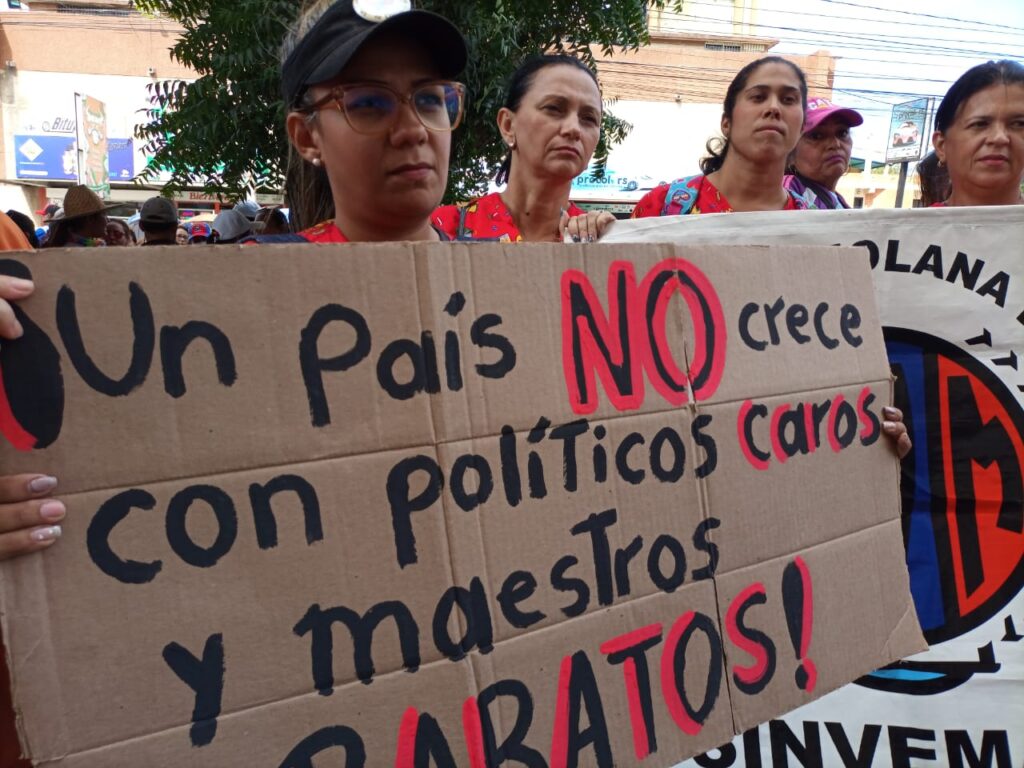 Zona Educativa protesta