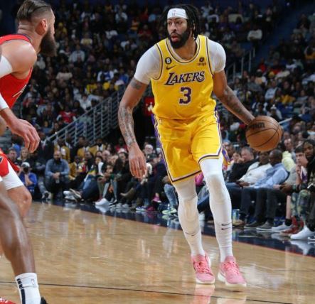 Anthony Davis logró doble doble en  victoria de Lakers sobre Pelicans (Video)