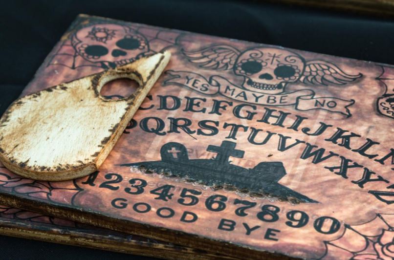 Hospitalizados unos 30 niños luego de jugar la Ouija