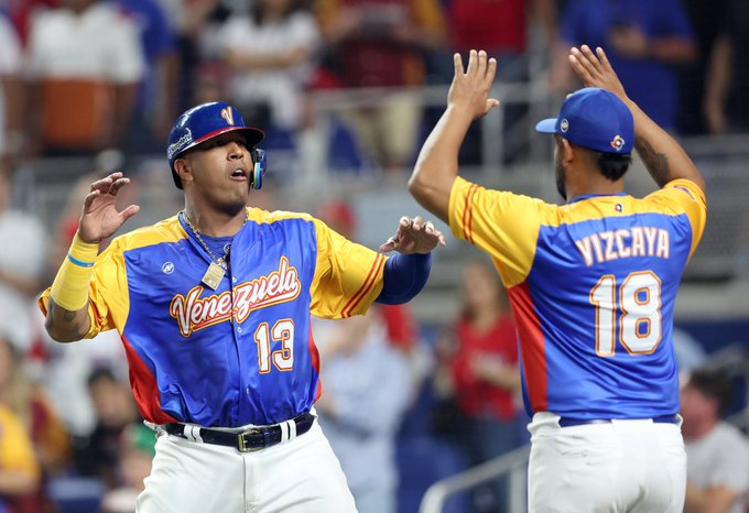 Clásico Mundial de Beisbol: Venezuela pegó primero en el gran duelo contra República Dominicana