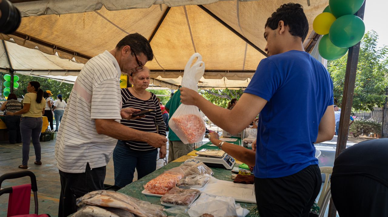 Ferias Alimentarias del Sol llevan 12 toneladas de alimentos a Coquivacoa y Cecilio Acosta