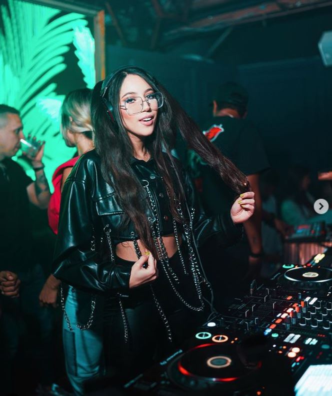 Nicol Herrada, la DJ venezolana que conquistó Netflix