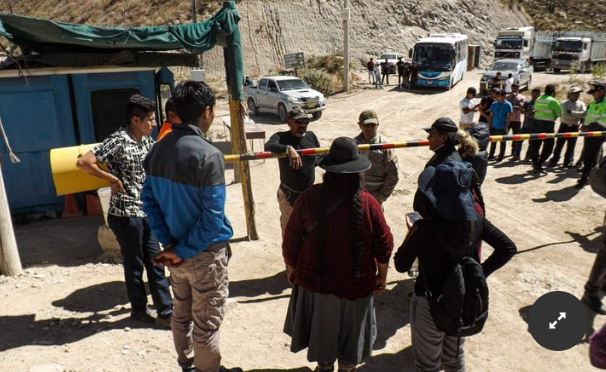 Mueren 27 hombres tras incendiarse una mina de oro en Perú (+Video)