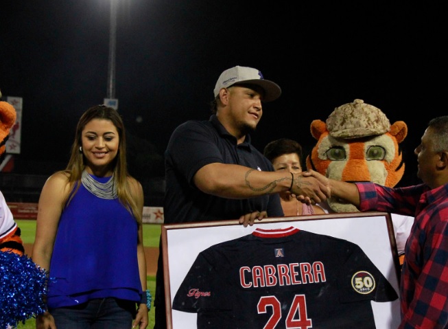 Miguel Cabrera asoma la posibilidad de regresar a la LVBP