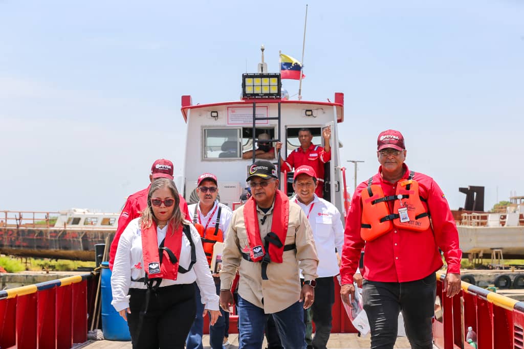 Inspeccionan avances del Plan de Recuperación de Pasivos Ambientales en el Lago de Maracaibo