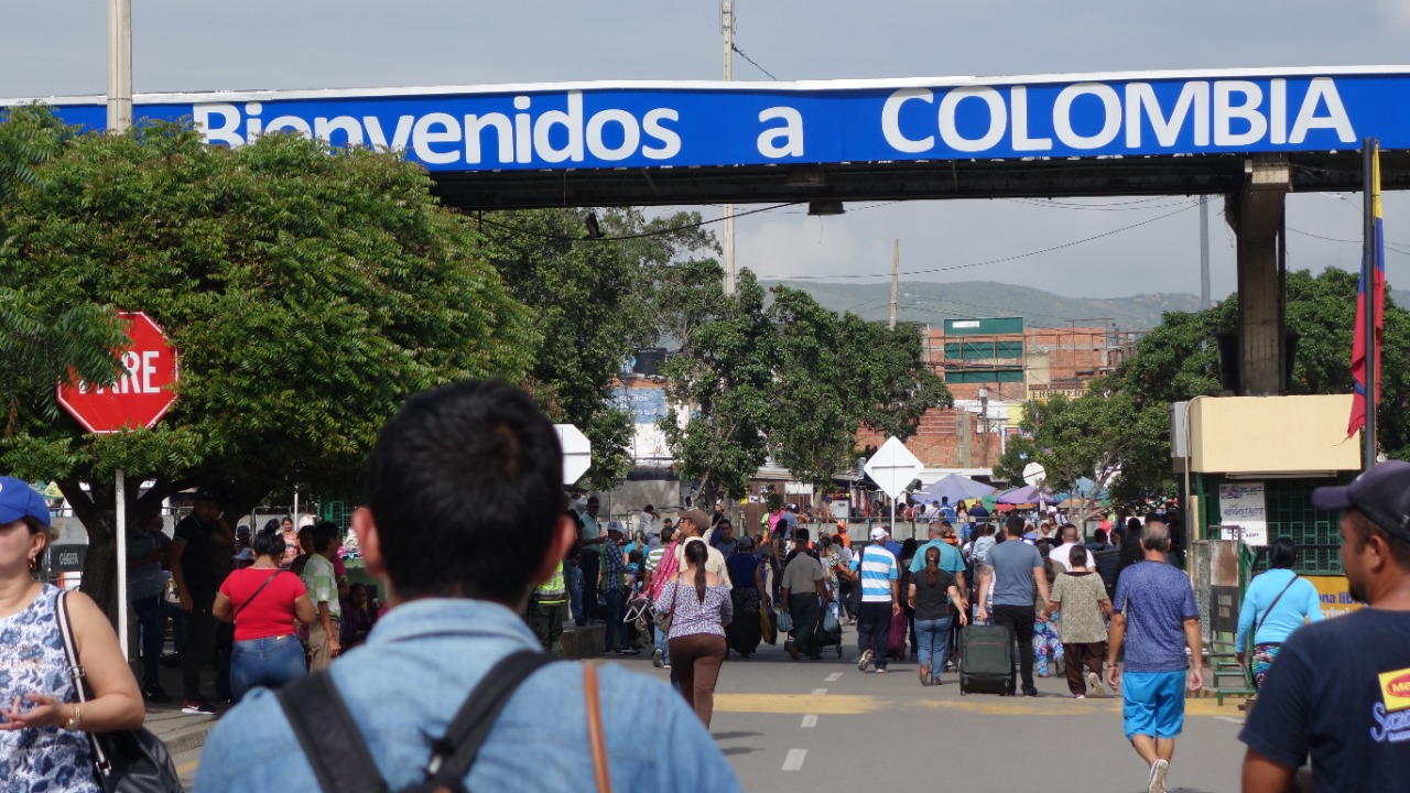 Derogan cobro de la tasa por sellado de pasaporte en frontera colombo venezolana