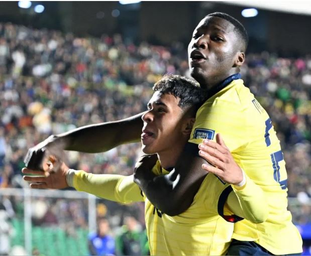 Ecuador se impone 2-1 sobre Bolivia en la altura de La Paz