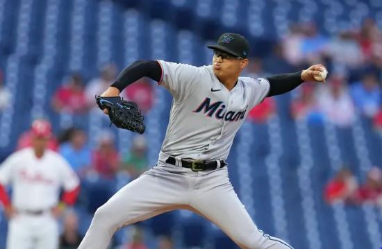 Jesús Luzardo no pudo en su salida con Marlins ante Filis