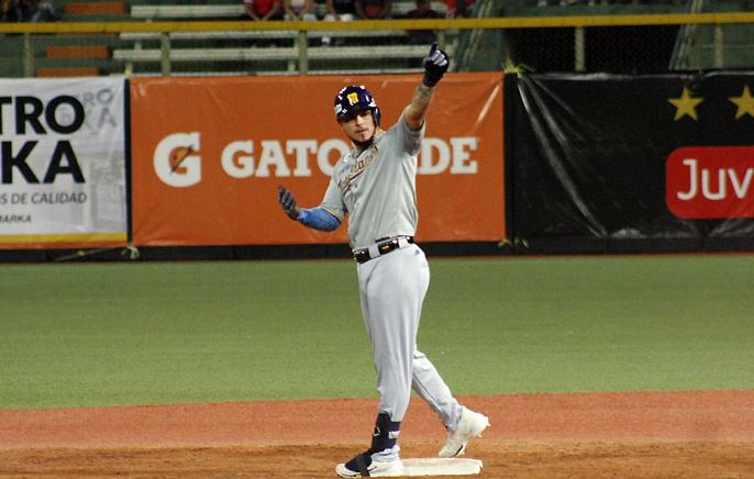 Magallanes remontó ante Caribes y logra su primera victoria