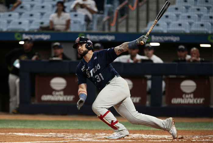 Tigres aplastó 13-3 a Leones en el Monumental