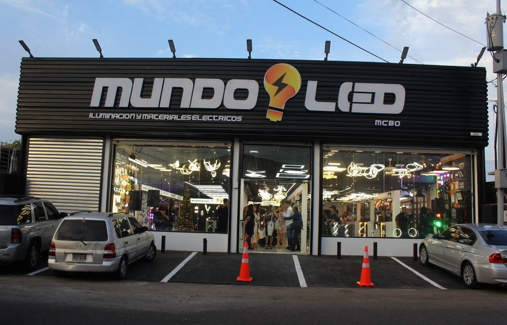 MUNDO LED MCBO abre sus puertas con todo para iluminación y electricidad