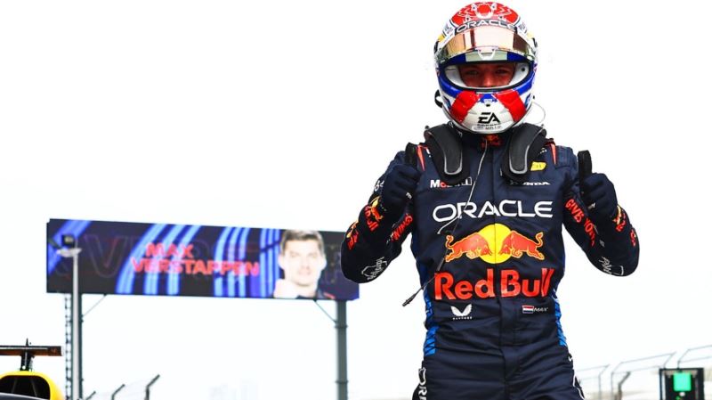 Verstappen mantuvo su dominio en China