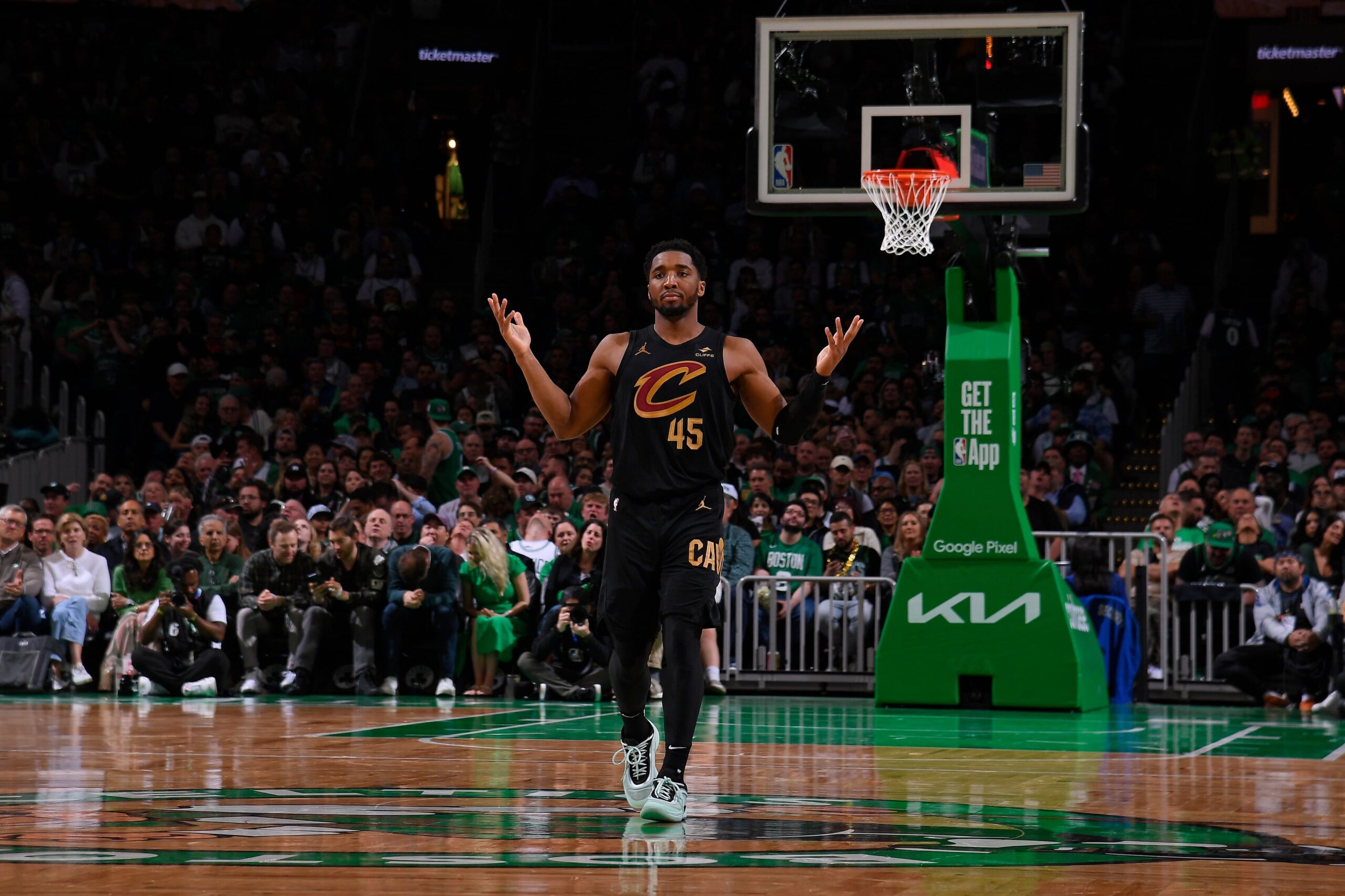 Los Cavaliers igualan la serie ante los Celtics en el TD Garden