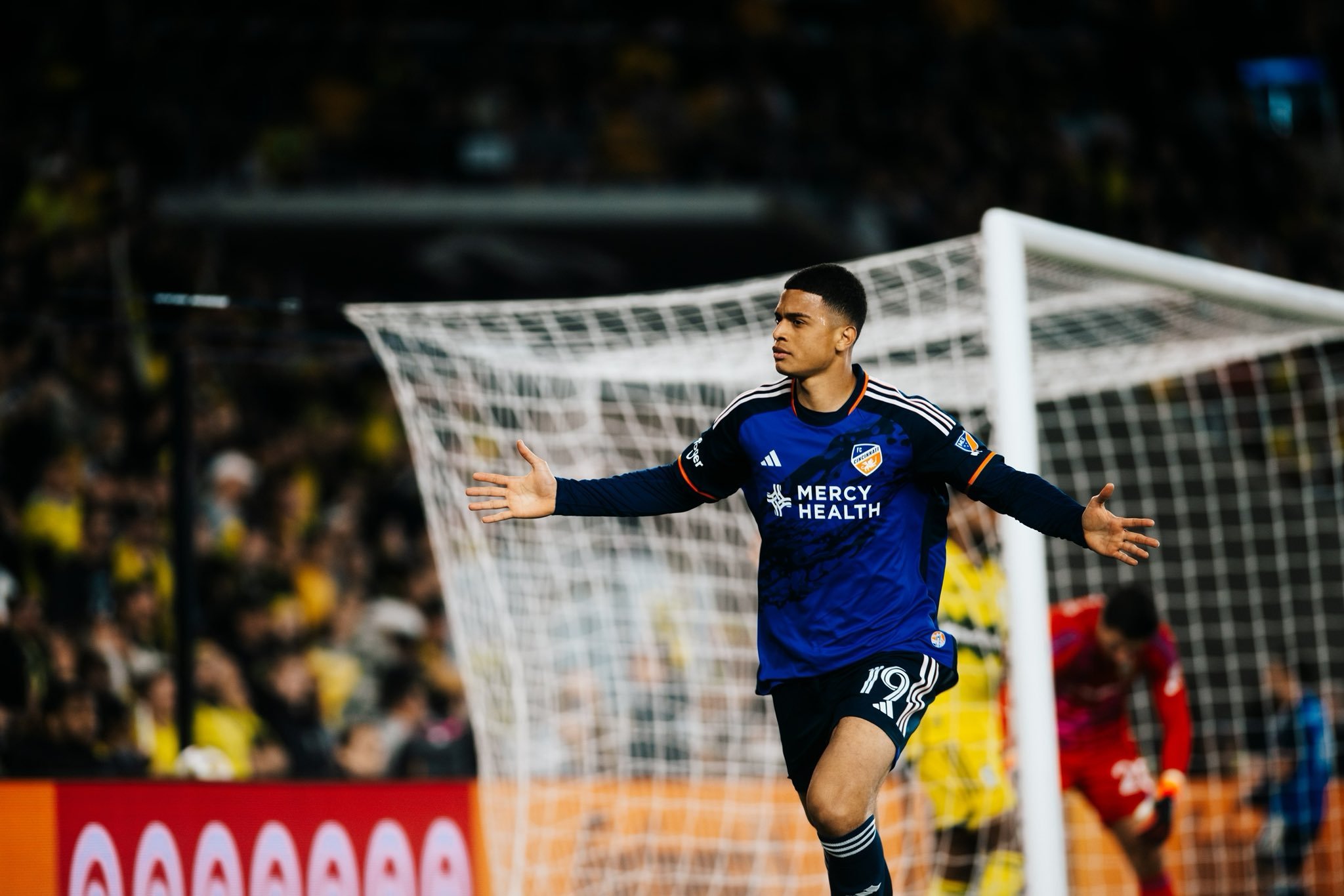 Kevin Kelsy convirtió ante Columbus Crew su primer gol en la MLS