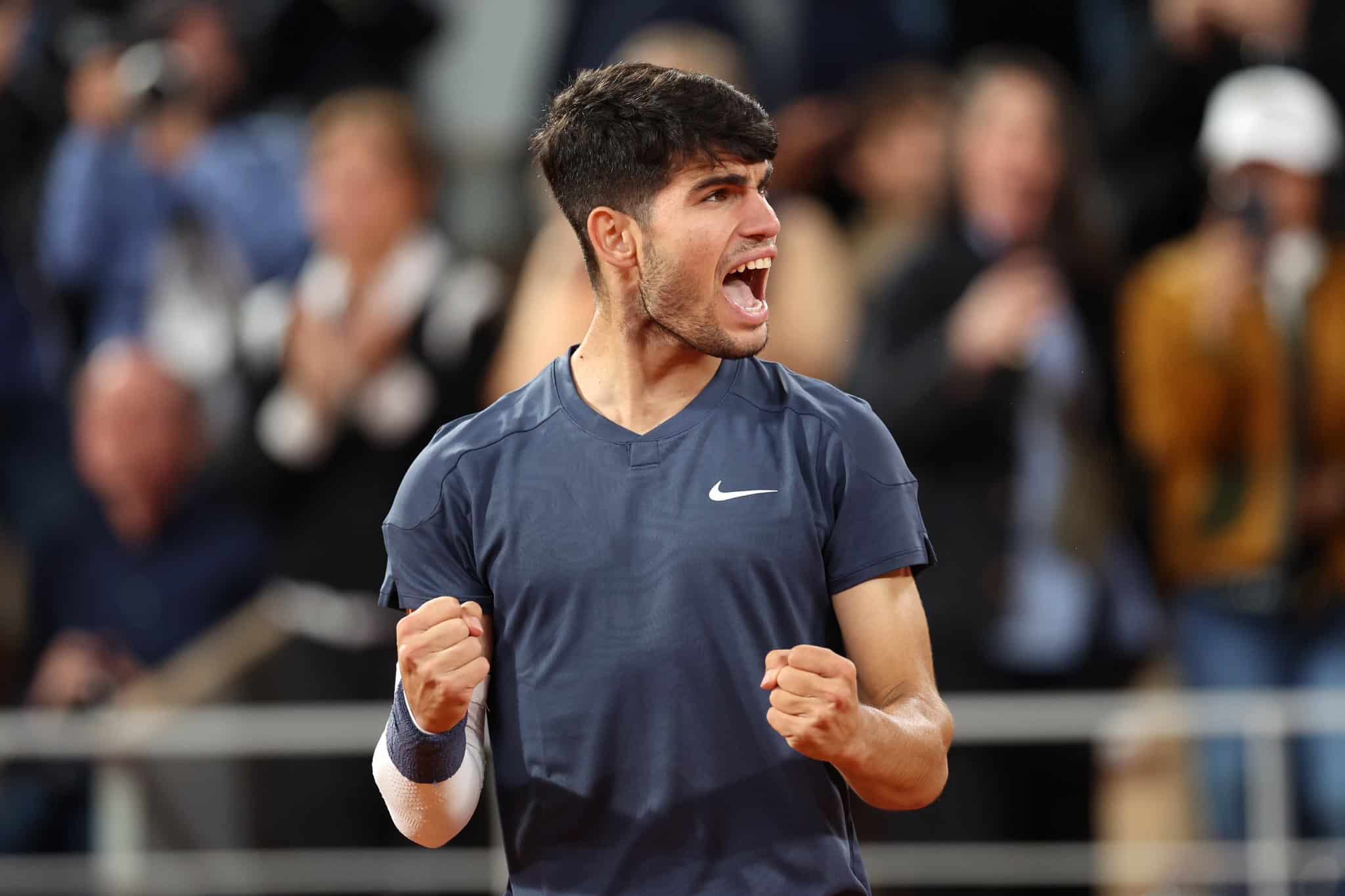 Carlos Alcaraz avanzó a los octavos de final de Roland Garros