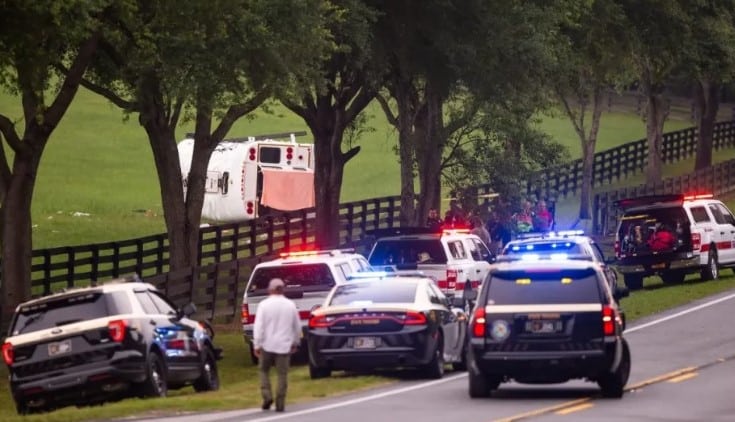 Ocho muertos y 45 heridos dejó accidente de autobús que transportaba trabajadores agrícolas en Florida, EEUU