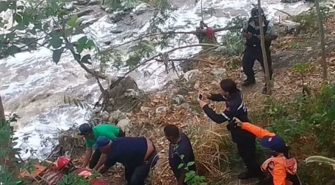 Encuentran cadáver de una mujer desnuda a orillas del Guaire