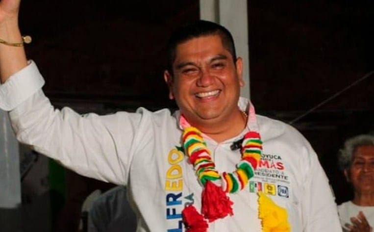 Asesinan al candidato José Alfredo Cabrera en México durante el cierre de campaña (+Video)