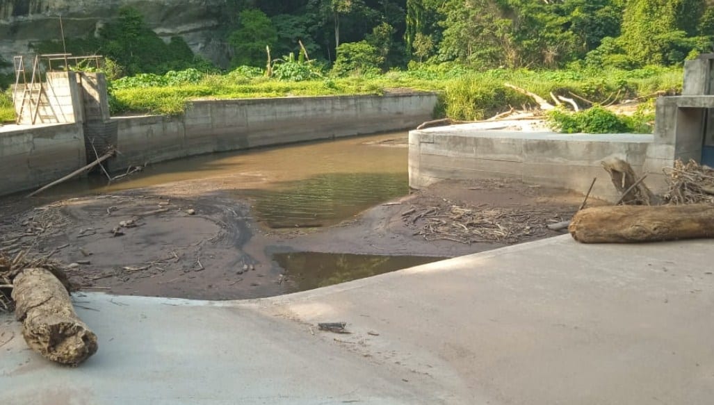 Machiques en emergencia por falta de agua tras lluvias que causaron daño en el dique: Suspenden las clases