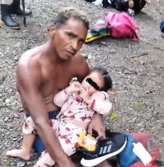 Se viraliza video de venezolano que intenta salvar a una bebé cuya madre se accidentó en el Darién