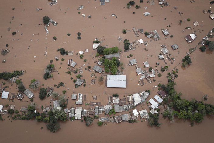 Lula declara calamidad pública por inundaciones y propone que ayuda financiera sea excluida del cálculo fiscal