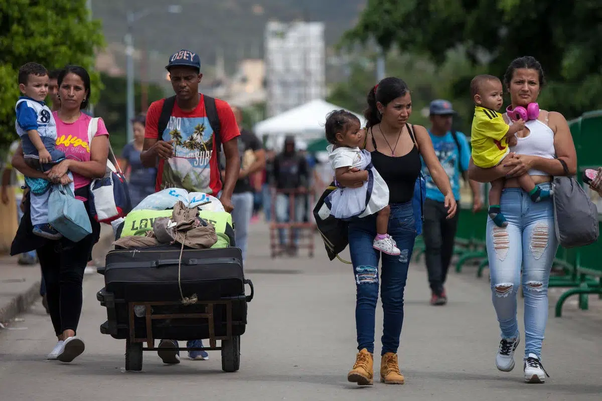 Casi nueve millones de venezolanos están repartidos en 90 países