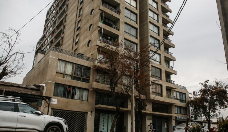 Muere una niña venezolana de tres años al caer de un edificio en Chile  