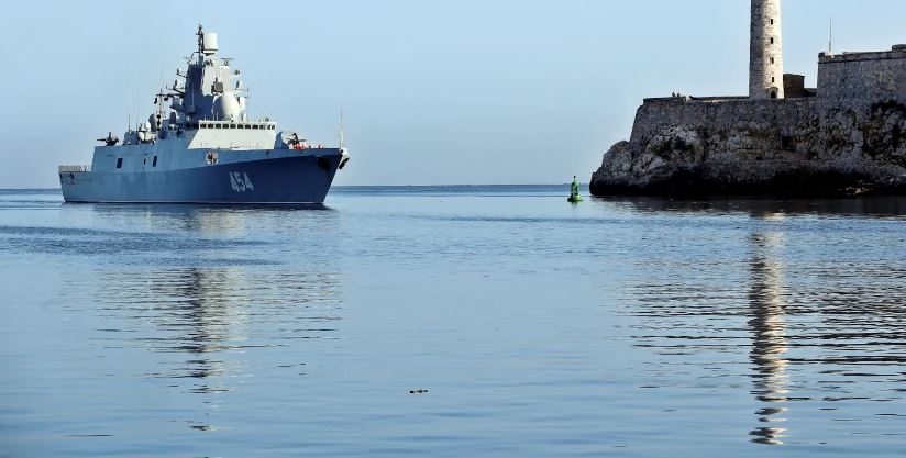 Cuba confirmó la llegada en una semana de tres barcos y un submarino nuclear rusos