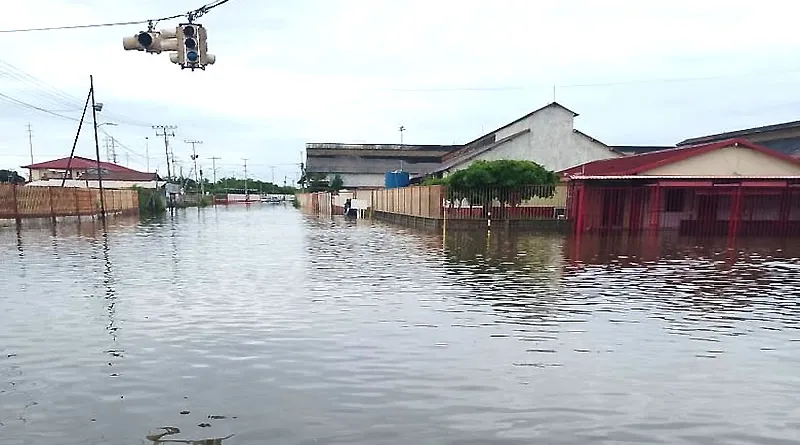 Restringen el paso del tramo PDVSA La Salina tras fuertes lluvias en Cabimas  