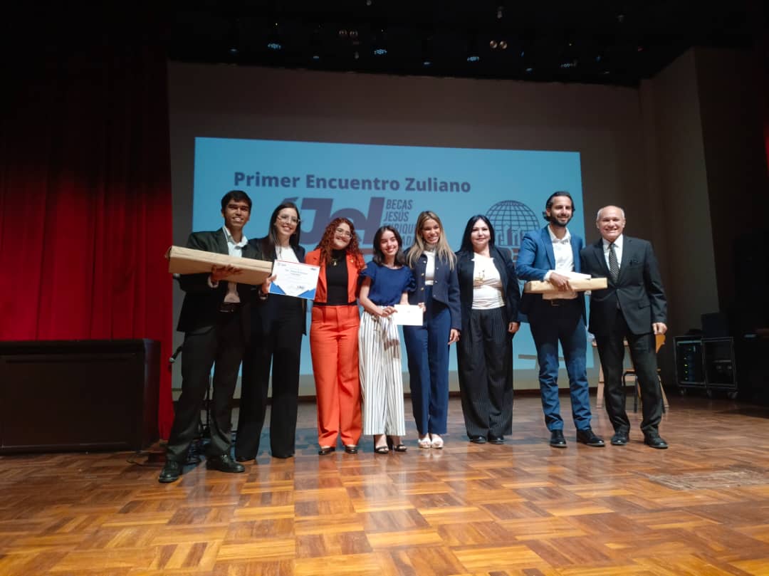 Primer Encuentro Zuliano JEL en Valores premia el talento de estudiantes universitarios