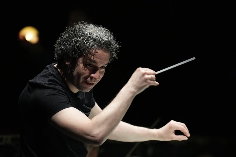 Gustavo Dudamel es reconocido con el título honorífico de Amigo de Barcelona