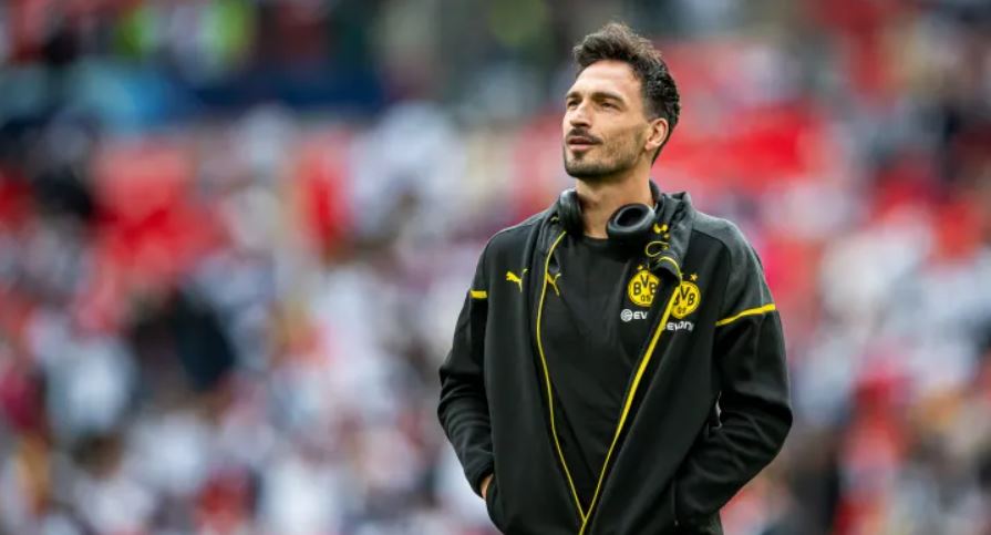 Mats Hummels anunció su salida del Borussia Dortmund