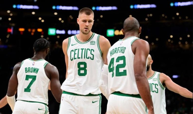 Kristaps Porzingis es duda para Celtics en la final