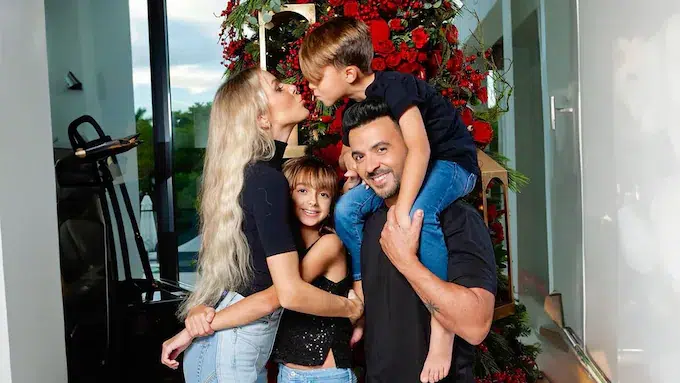 Conoce a los hijos de Luis Fonsi y los detalles desconocidos de su vida en el Día del padre