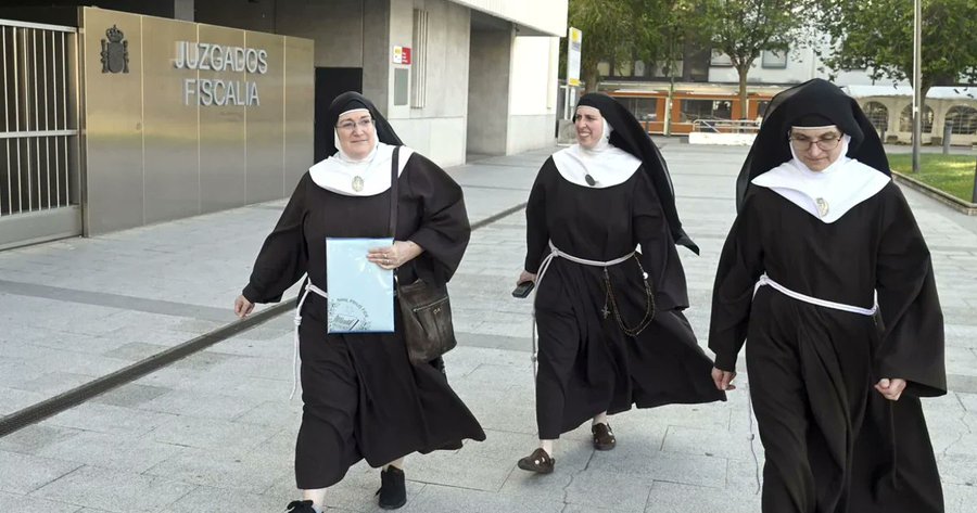 Arzobispado español iniciará acciones legales en contra de monjas rebeldes excomulgadas si no dejan el monasterio