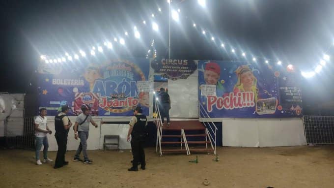 Mueren un político y su esposa en medio de balacera en un circo de Ecuador