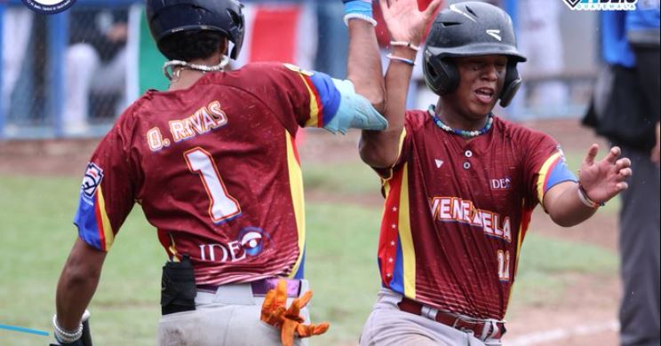 Equipo Senior derrota a El Salvador y cierra invicto la fase de grupos del Latinoamericano