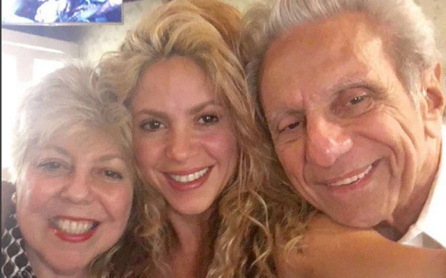 Shakira agradece al equipo médico que atendió a su padre: Pude llevarlo de regreso a casa al lado de mi madre