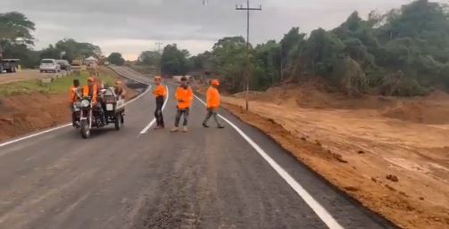 Ministro de Transporte informó que está lista vía alterna en la carretera Falcón-Zulia