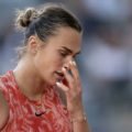 Aryna Sabalenka se retiró de Wimbledon por problemas en su hombro derecho
