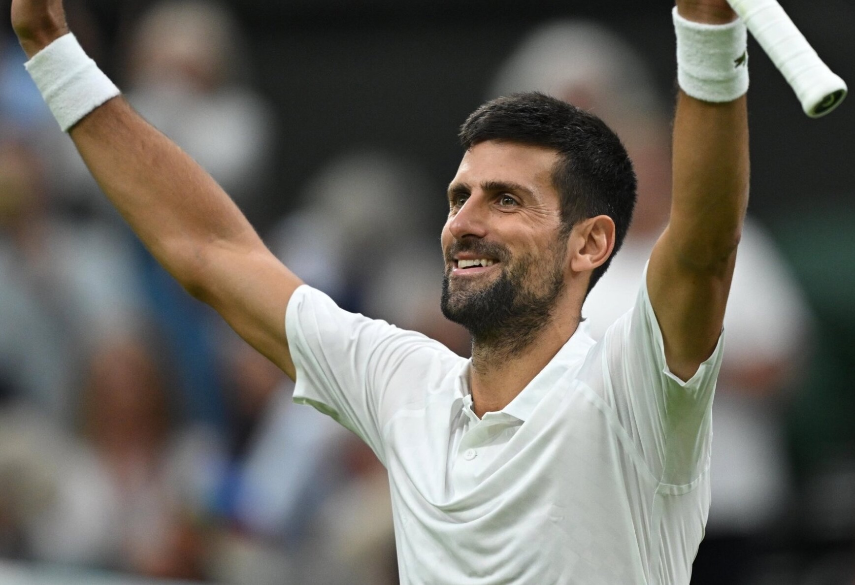 Novak Djokovic comenzó con el pie derecho en Wimbledon