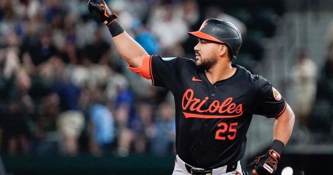 Anthony Santander conectó dos cuadrangulares en la victoria de Orioles