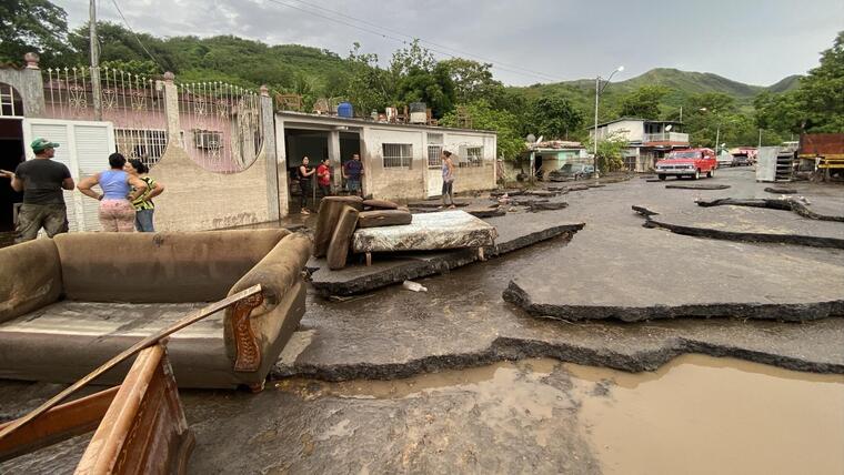 Huracán Beryl dejó siete muertos y destrucción en su paso por el Caribe
