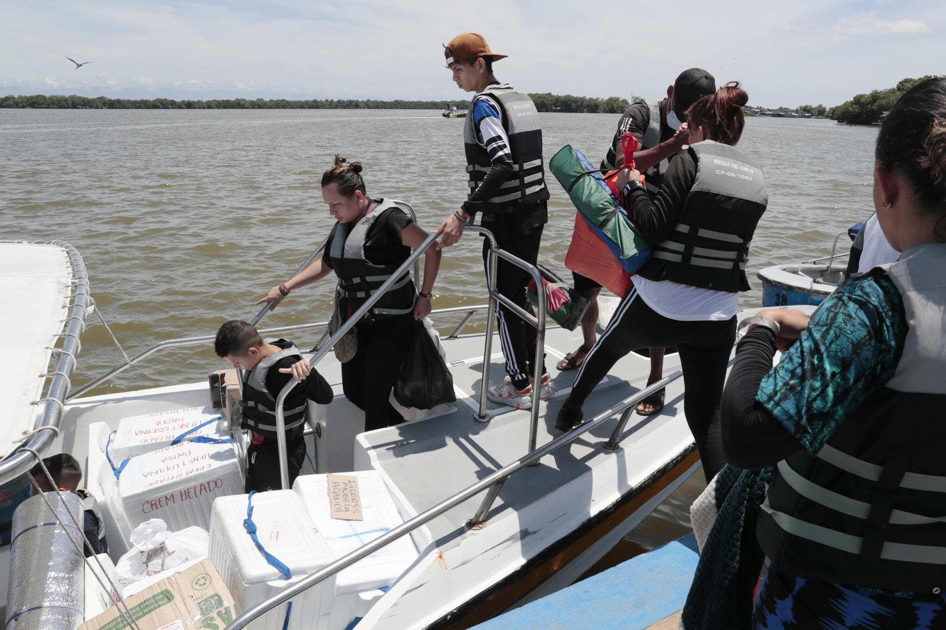 Rescatan en el mar Caribe a cuatro venezolanos cerca de la isla de San Andrés