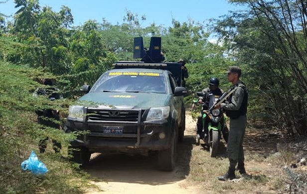 Dos muertos a tiros dejó enfrentamiento entre bandas criminales en Punta de Palmas