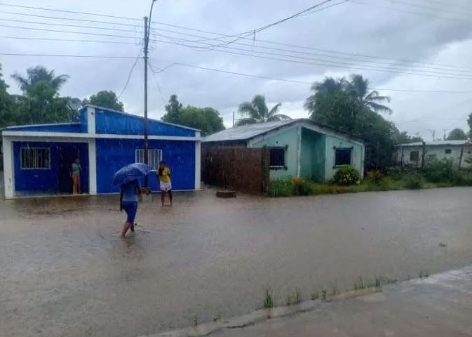 Fuertes precipitaciones inundan varios sectores de Tucupita