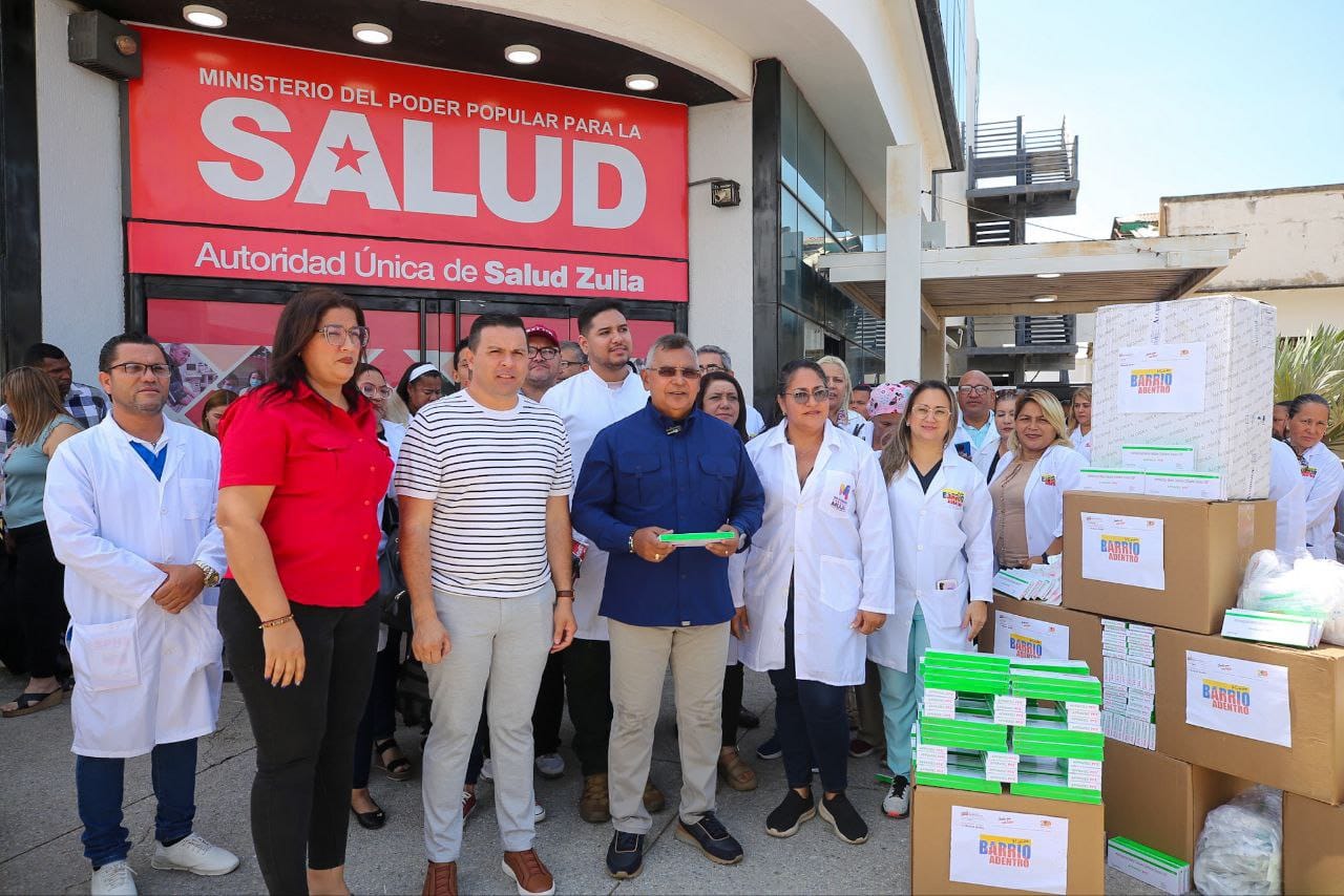 Gobierno entrega 500 kits para operaciones de cataratas en el Zulia